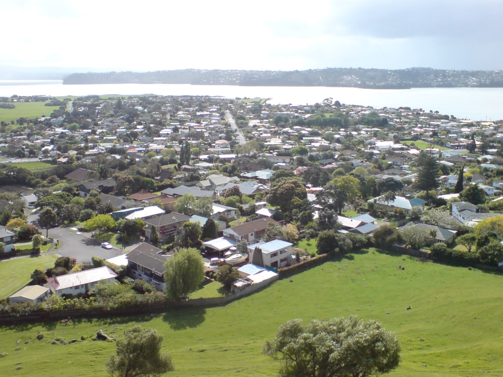 Māngere Mountain (Te Pane o Mataaho) in Māngere Bridge