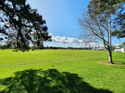 Ken Maunder Park, photo 2