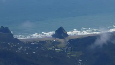 Piha Beach, photo 3