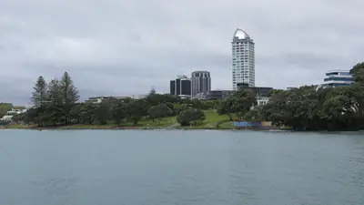 Takapuna Beach Reserve, photo 3
